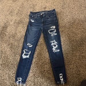 American Eagle Outfitters Women's Blue Distressed Jeans. Size 2 short. OBO